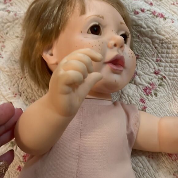 Hasbro real baby    - Picture 3 of 6